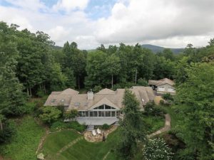 front-of-house-228-Arrowhead-Road-Brevard-NC-28712-MLS-3306676-in-sherwood-forest