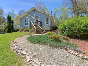 One level home for sale brevard nc